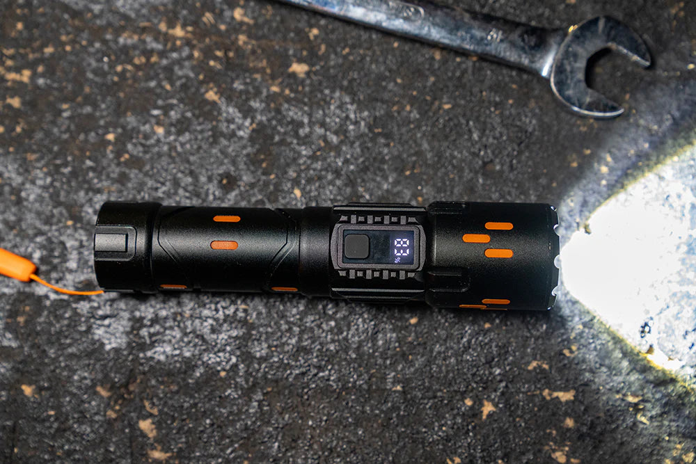 WildTrak Rechargeable Flashlight